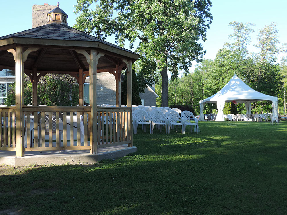 Wedding and spa, minutes from the city, reception on an island, hotel - Laval, St-Eustache